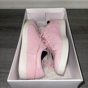 Calvin Klein Low Top